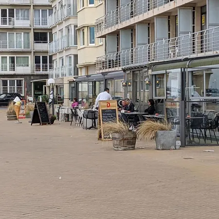 Zonnig Aan Zee In Mariakerke * Ostende