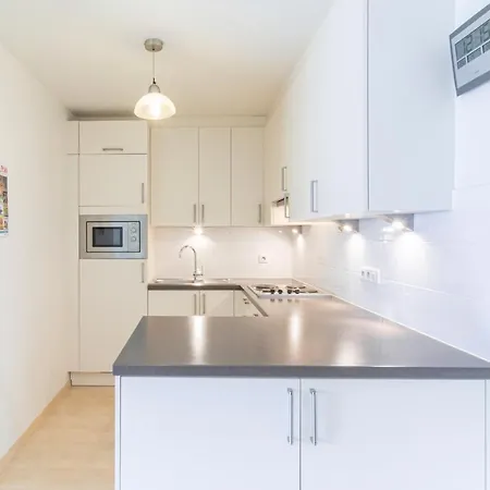 Apartment Zonnig Aan Zee In Mariakerke
