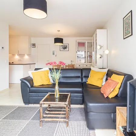 Apartment Zonnig Aan Zee In Mariakerke